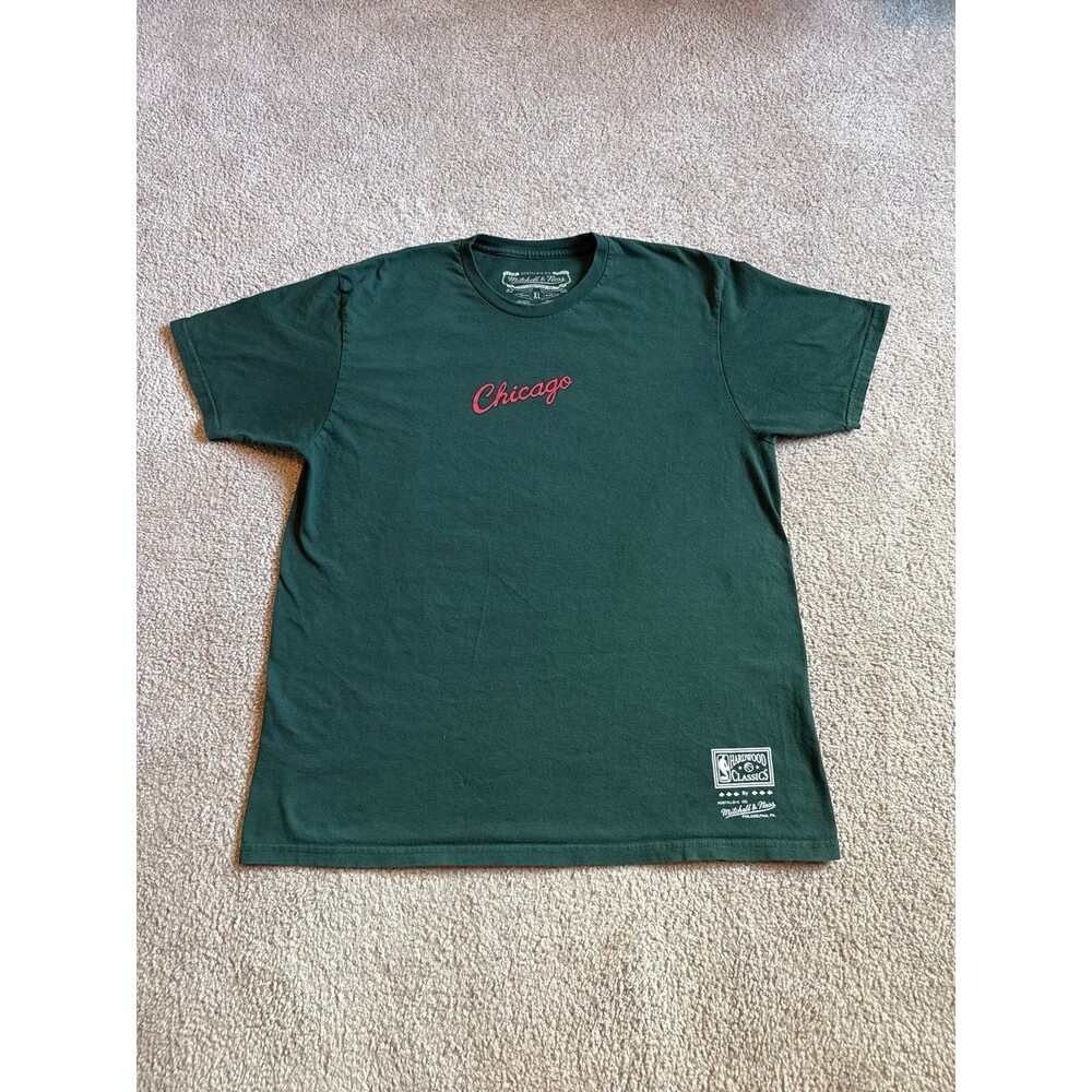 Chicago Bulls Mitchell and Ness Men’s Graphic Tee Size XL